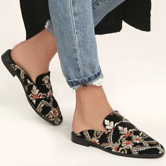 Free People Shoes - Free People brocade at ease loafer flats size 38